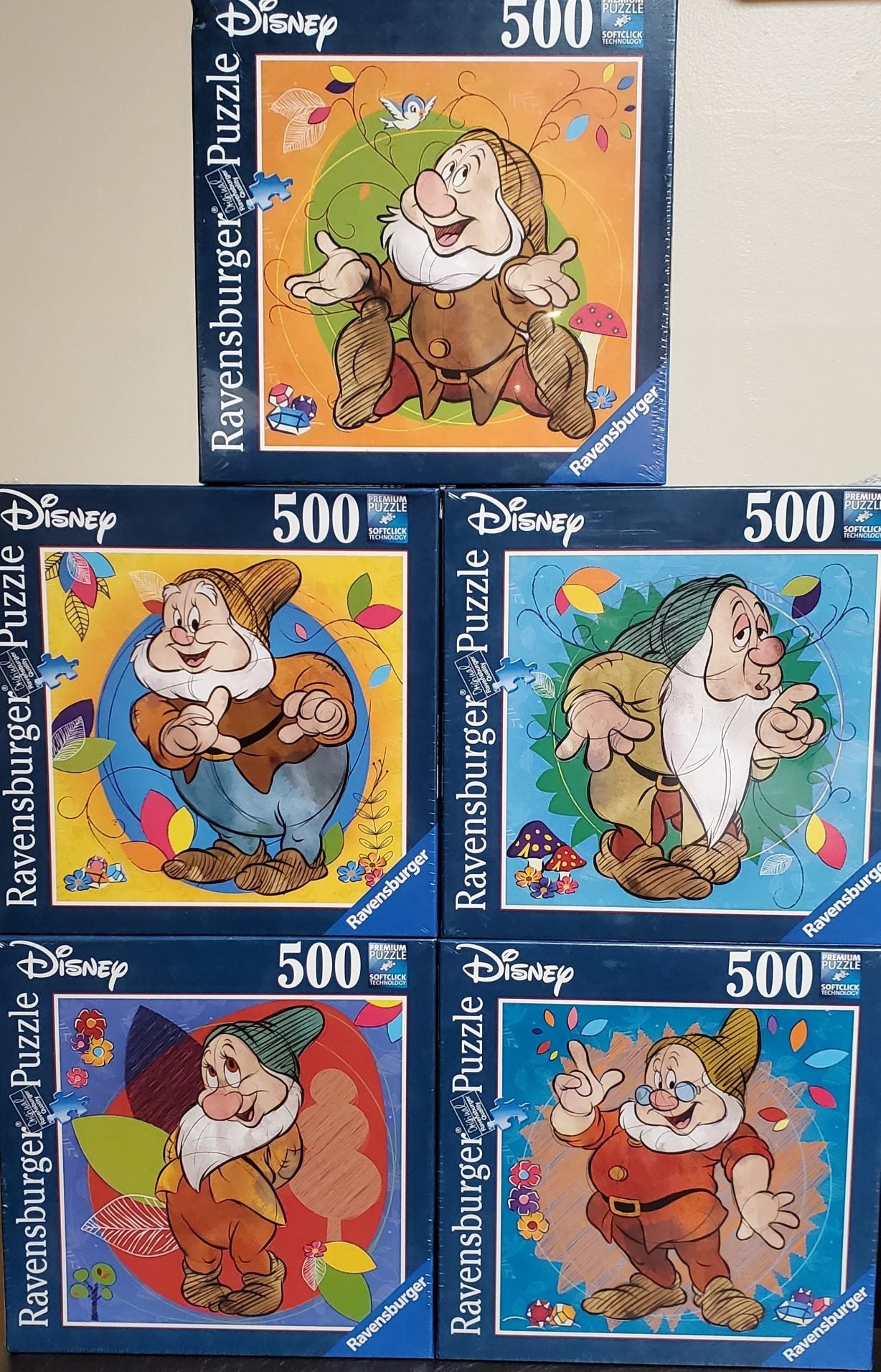 Ravensburger Disney Dwarfs 500 Piece Puzzle Bundle image 0
